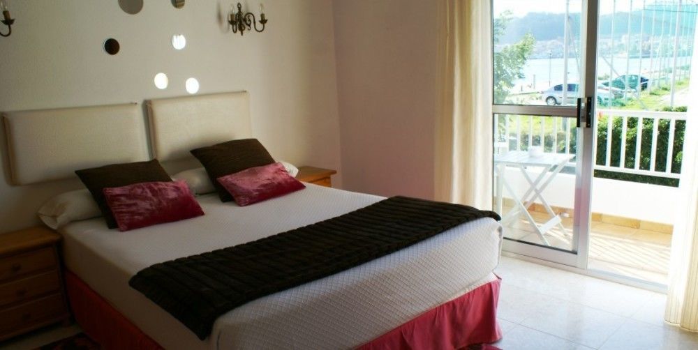 Hotel Rodeiramar 2A Cangas do Morrazo Buitenkant foto