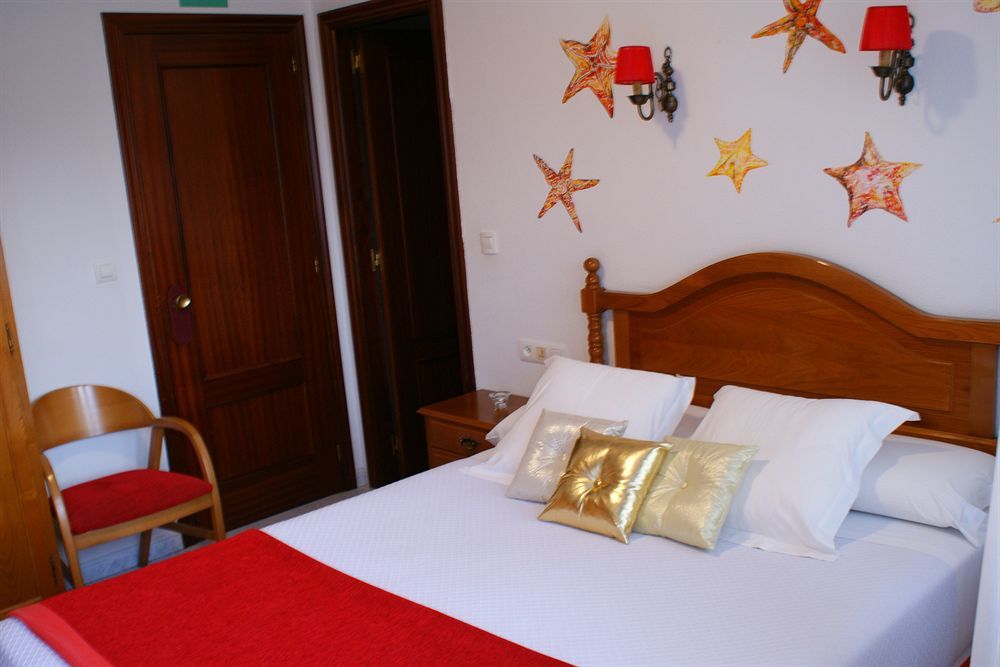 Hotel Rodeiramar 2A Cangas do Morrazo Buitenkant foto